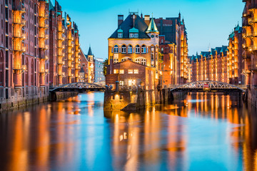 Wall Mural - Hamburg Speicherstadt at twilight, Germany