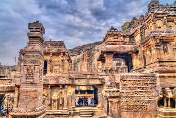 Canvas Print - The Kailasa temple, cave 16 in Ellora complex. UNESCO world heritage site in Maharashtra, India