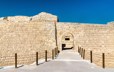 Canvas Print - Entrance to Bahrain Fort or Qal'at al-Bahrain. A UNESCO World Heritage Site