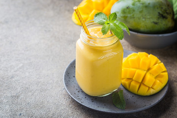 Wall Mural - Healthy mango smoothie