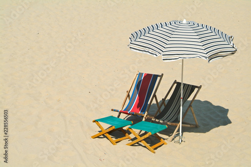 Parasol Plage Ete Vacances Couleur Vert Loisir Detente Buy This