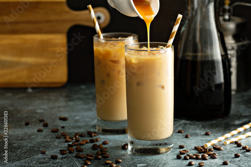 Fotografía Cold brew iced coffee in tall glasses