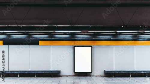 Dekoracja na wymiar  makieta-pustego-bialego-billboardu-reklamowego-w-pomieszczeniu-w-hali-metra-pusta-informacja