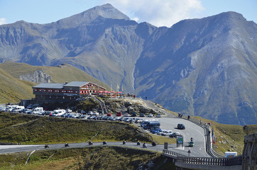 Fototapete - Fuschertörlhaus an der Großglockner Hochalpenstraße