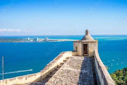 Fotomural Old Setubal and modern Troia by Atlantic Ocean