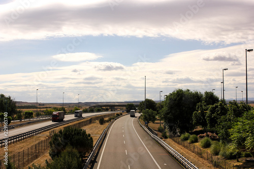 Fotomural Empty highway in Spain with clear sky