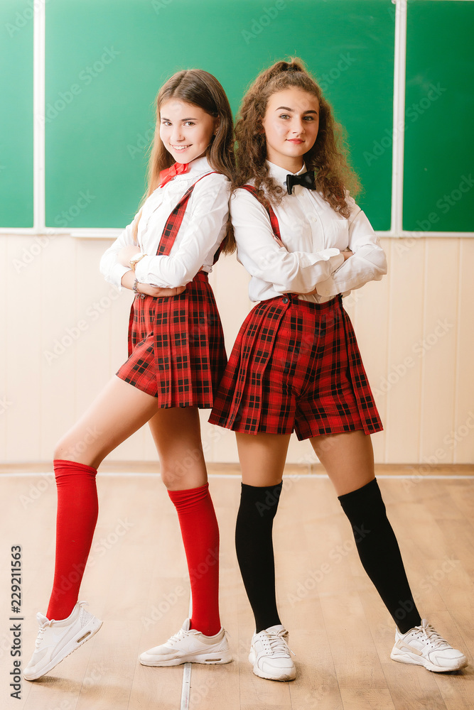 schoolgirls 