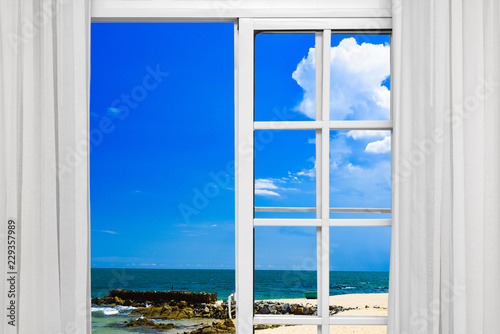 Dekoracja na wymiar  okno-z-widokiem-na-ocean