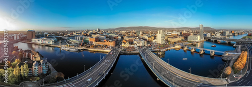 Aerial view of Belfast in autumn Canvas-taulu