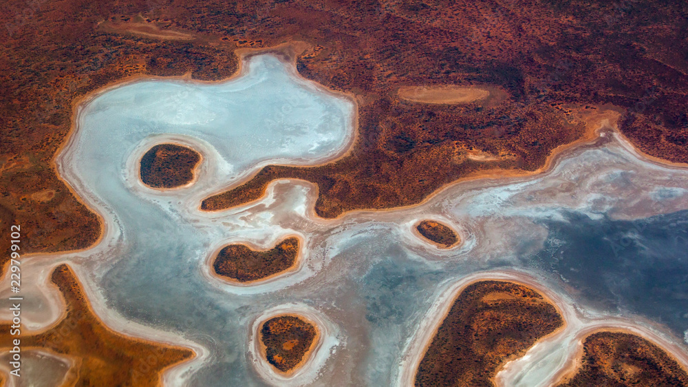 Aerial view of a colorful salt lake, Queensland, Australia. - obrazy, fototapety, plakaty 