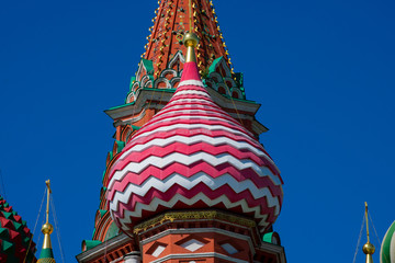 Wall Mural - Saint Basil's Cathedral (Sobor Vasiliya Blazhennogo) is a church in Red Square. Onion Domes. Moscow, Russia