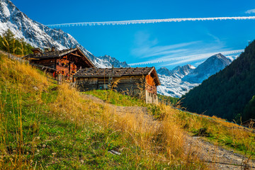 Wall Mural - Mitterkaser-Alm im Pfossental