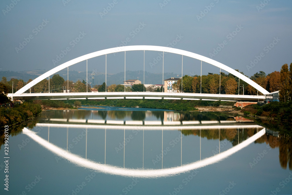 1000_F_229928703_KroUMj3omFlPW8Yzbv355WkZPUogxYq8.jpg