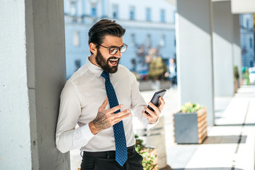 Wall Mural - Business man in city