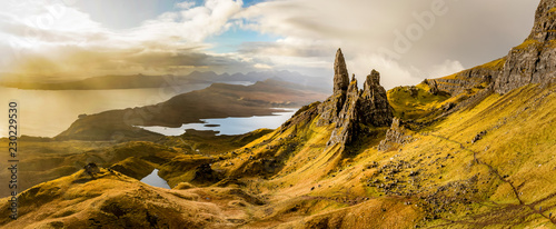 Fotomural The Old Man of Storr, Schottland, Isle of Skye
Panorama