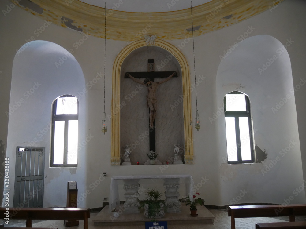 Gaeta - cappella del Crocifisso nella Montagna Spaccata - obrazy, fototapety, plakaty 