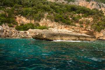 sea and rocks