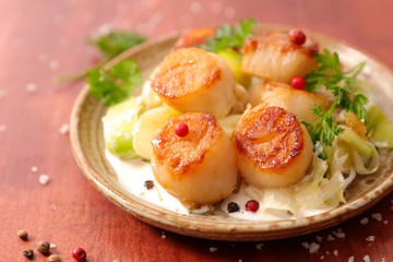 Wall Mural - fried scallop with sauce