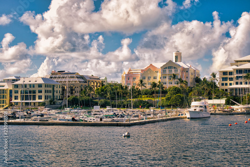 Fotomural Along the coast of Bermuda's capital, Hamilton