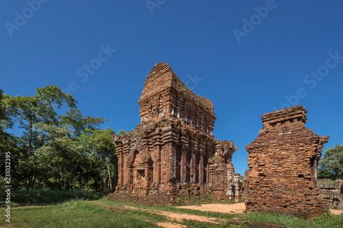 Fotografie, Obraz High quality photographs of intact towers at "My Son Sanctuary", near Hoi An anc
