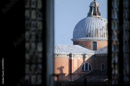 Fotografie, Obraz View of San Marco basilica domethrough a window