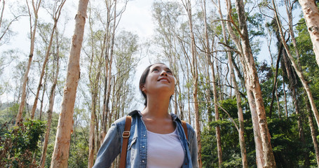 Canvas Print - Woman go hiking and enjoy the view