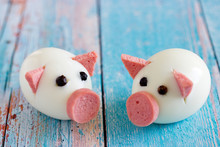 Food Art Idea For Kids - Funny Edible Piggies From Boiled Eggs, Sausage And Black Pepper