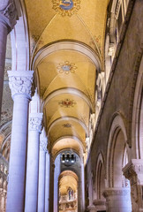 Canvas Print - Columns and Ceiling