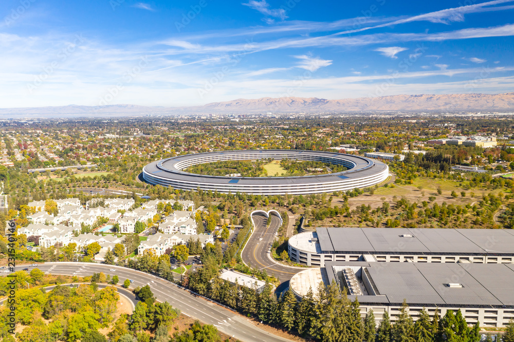Aerial view over Cupertino in Bay Area, California on a sunny day. - obrazy, fototapety, plakaty 