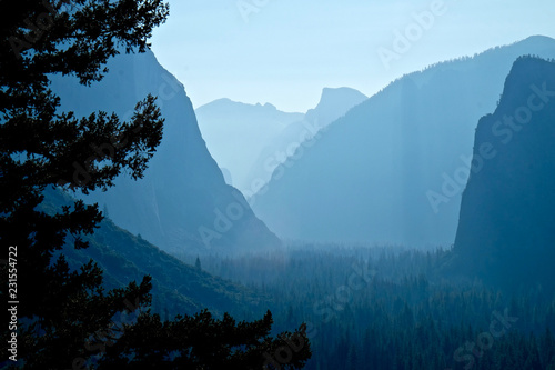 Photo Tunnel View on a summer morning in Yosemite National Park, California