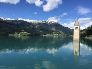 Reschensee mit Kirchturm