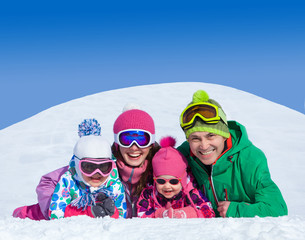 Wall Mural - family on winter resort