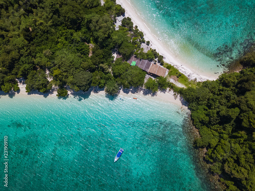 Cuadros en Lienzo Aerial view from above of Twin Beach Mergui Island or Bruer island, seascape lan