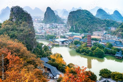 Fotografía Guangxi, China, Guilin, Diecai mountain, mulong lake,panorama autumn scenery