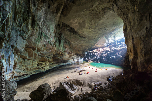 hang-en-cave-oboz-turystyczny-wewnatrz-duzy