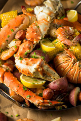 Canvas Print - Homemade Cajun Seafood Boil