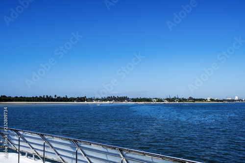 Fotografie, Obraz Amazing view of the ocean and the city of Dar es Salaam from the ferry on a sunn