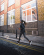 © Rawpixel.com - Active girl jogging down the street