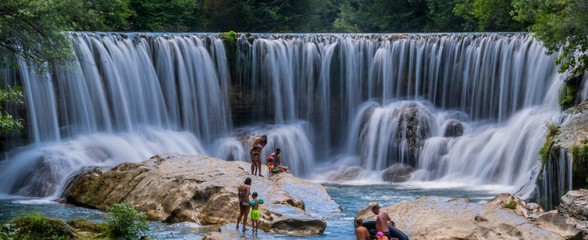 Cascade sur la vis.