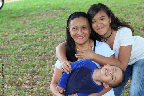Fotomural Mother with son and daughter in the park