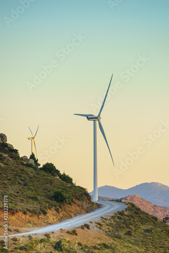 Zdjęcie XXL Wiatrak na greckich wzgórzach