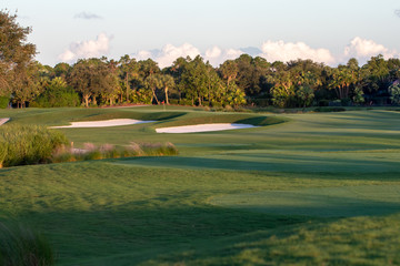 Golf hole with two sand traps 