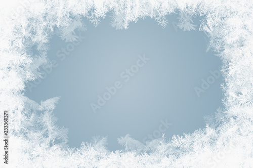 Fotografía natürlich gewachsene Eiskristalle auf blauem Hintergrund