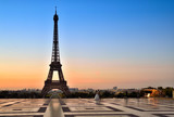 Fototapeta Paryż - Eiffel Tower at sunrise.