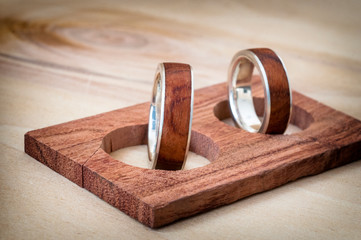 Unusual rings of silver and rare wood