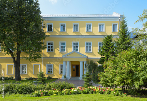 Fotografia, Obraz Sergiev Posad, Russia Treasury housing fraternal kelly in Holy Trinity Of St