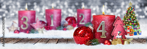 Fotografía Vierter Advent schnee panorama Kerze mit Zahl dekoriert weihnachten Aventszeit h