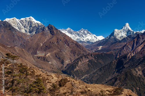 фотография View of mount Everest, mount Lhotse, mount Ama Dablam and Khumbu valley, Sagarma