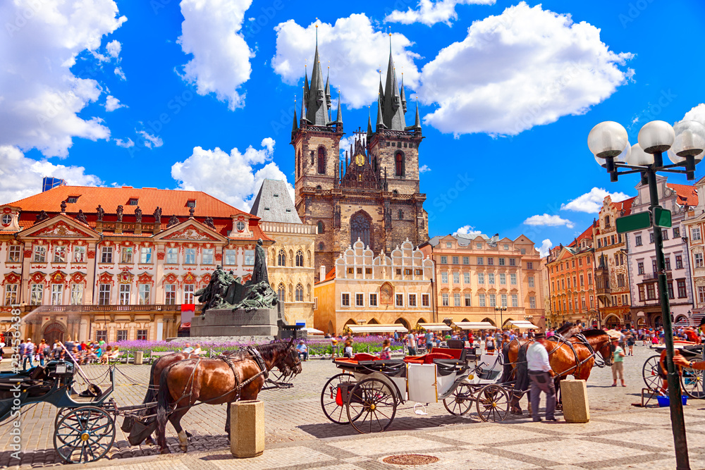 Old Town Square in Prague - obrazy, fototapety, plakaty 