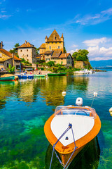 Wall Mural - Lakeside view of Castle in French city Yvoire